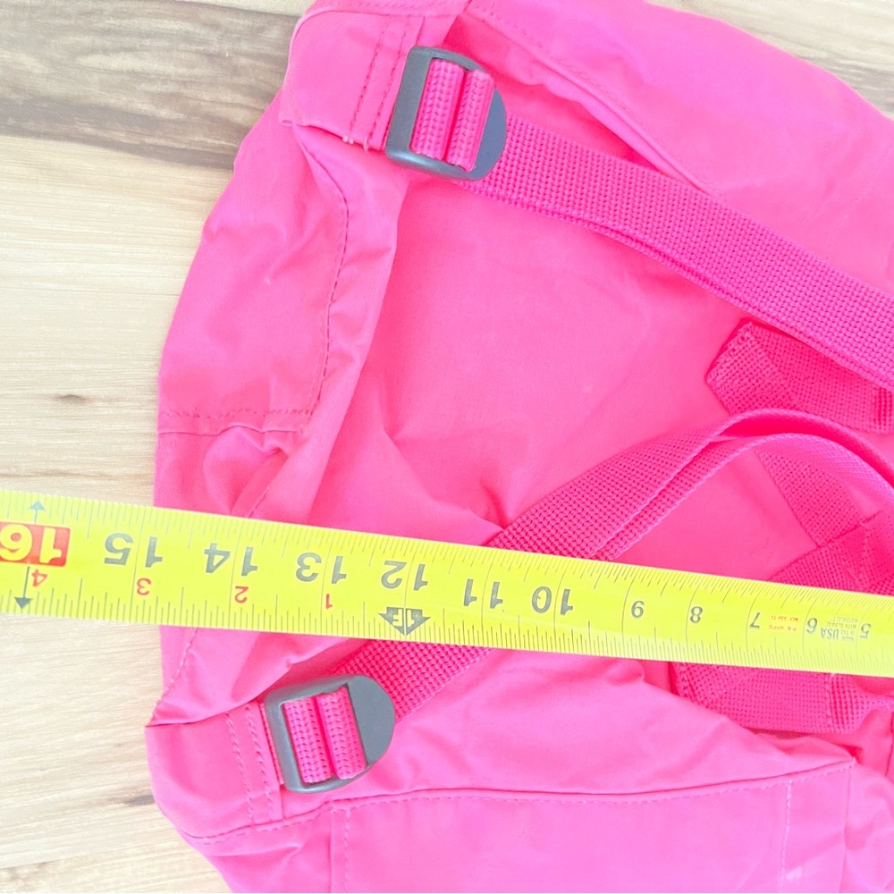 Fjallraven Kanken Hot Pink Backpack marks - Picture 5 of 8